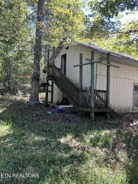 456 Eagle Private Ln, Helenwood, TN 37755