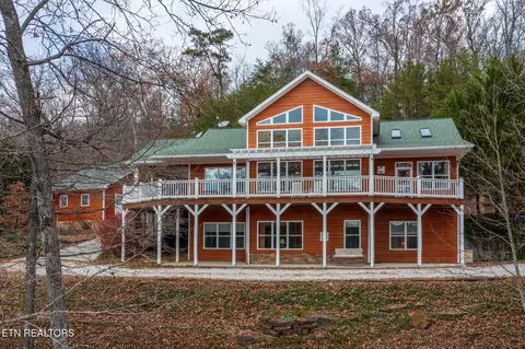 421 Norris Shores Dr, Sharps Chapel, TN 37866
