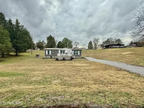 139 Center Ln, New Tazewell, TN 37825