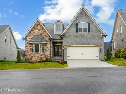 2531 Mishas Meadow Way, Knoxville, TN 37932