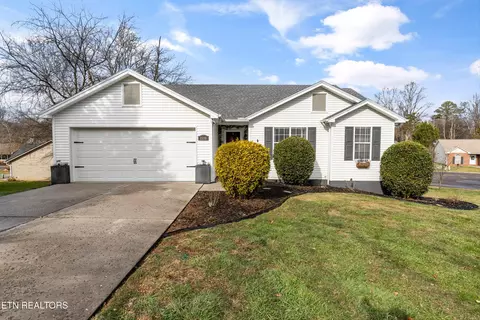 2335 Sunnywood Ln, Knoxville, TN 37912