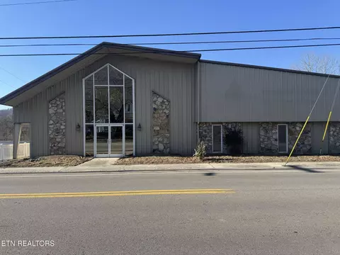 690 S Main St, Jellico, TN 37762
