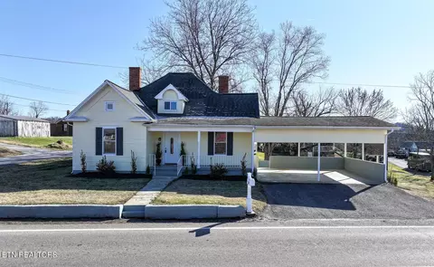 120 N Main St, Bulls Gap, TN 37711
