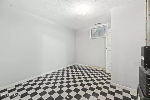 114 Loop Rd, Powell, TN 37849 photo 12