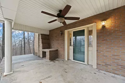 114 Loop Rd, Powell, TN 37849 photo 4