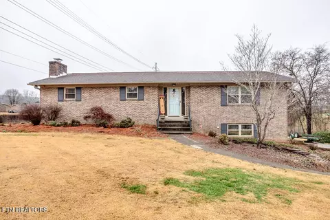 7205 Ambassador Pl, Knoxville, TN 37918