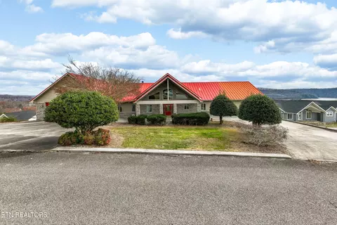 292 Deer Meadow Cir, La Follette, TN 37766