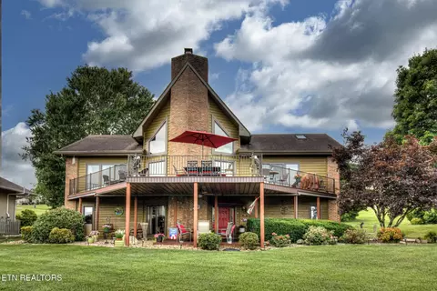 300 Chuniloti Cir, Loudon, TN 37774