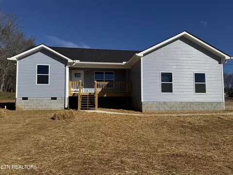 125 Ogle Dr, Sweetwater, TN 37874