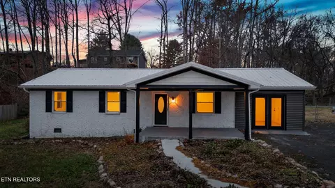 207 Wilmore Dr, White Pine, TN 37890