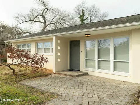 1505 NW Holman Rd, Knoxville, TN 37909
