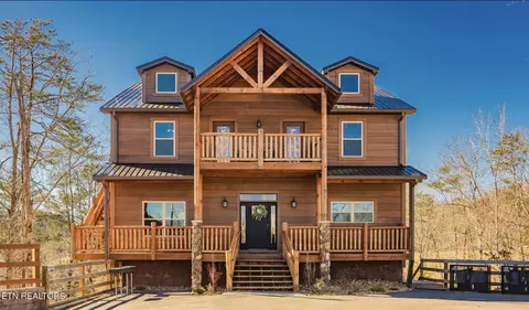 1172 Woodland Trek Ln, Sevierville, TN 37876