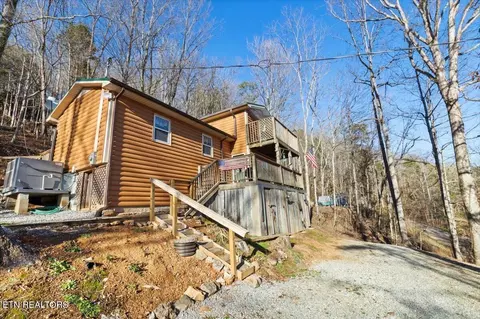 291 Marina Ln, La Follette, TN 37766