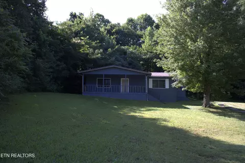 1894 5th St, Jellico, TN 37762
