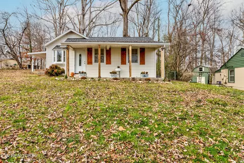 112 Hilltop Ln, Norris, TN 37828