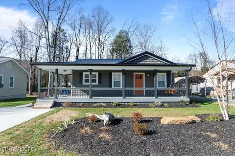 915 Grace Ave, Rocky Top, TN 37769