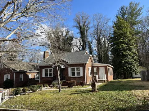 105 W Fir St, La Follette, TN 37766