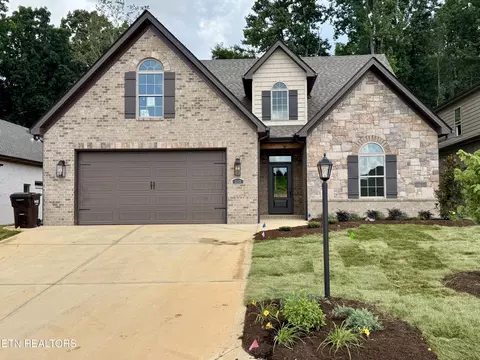 1113 Chardonnay Ln, Knoxville, TN 37932