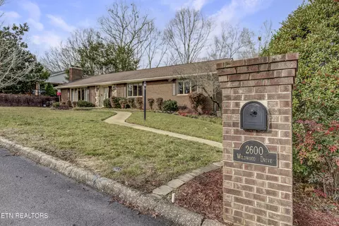 2600 Wildwood Dr, Kingsport, TN 37660