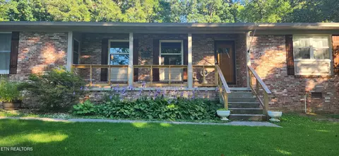 2976 Marvin Cir, Maryville, TN 37803