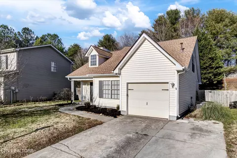 Exterior - 3729 Holgate Ln, Powell, TN 37849 photo 2 of 4