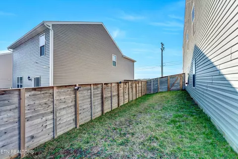 Exterior - 2338 Beacon Rd, Talbott, TN 37877 photo 5 of 5