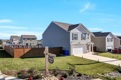 Exterior - 2338 Beacon Rd, Talbott, TN 37877 photo 2 of 5
