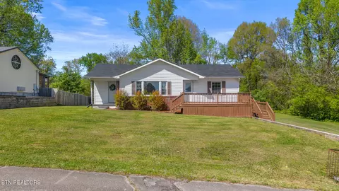 710 Stalans Dr, Etowah, TN 37331