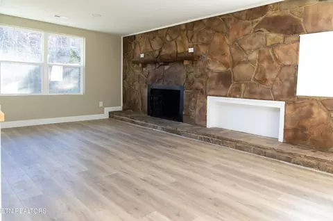 626 Sugar Loaf Rd, Seymour, TN 37865