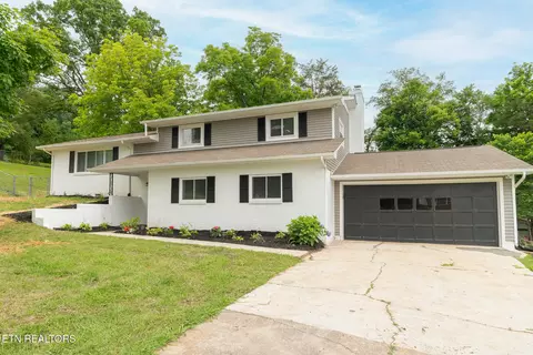 2911 Walmar Dr, Knoxville, TN 37920