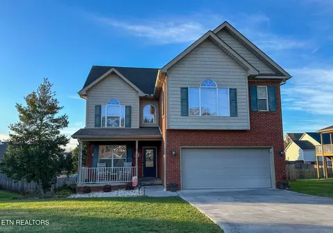 113 Stone Bluff Ct, Knoxville, TN 37924