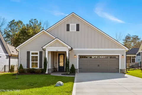 518 Chestnut Pl, Loudon, TN 37774