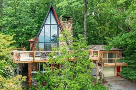 1136 Upper Alpine Way, Gatlinburg, TN 37738