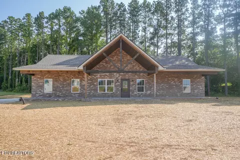 820 Pinebrooke Dr, Maryville, TN 37801
