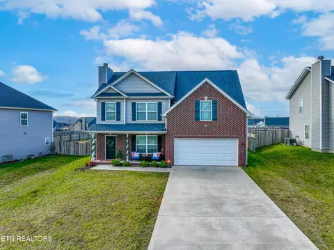 3115 Dominion Dr, Maryville, TN 37803