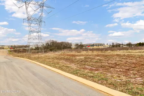 Brookdale Rd, Maryville, TN 37801