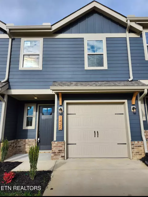 1426 Mountain Quail Cir, Maryville, TN 37801