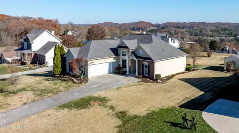 155 Hillvale Ln, Loudon, TN 37774