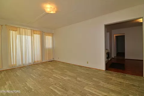 Living - 201 Davis Ln, Oneida, TN 37841 photo 1 of 6