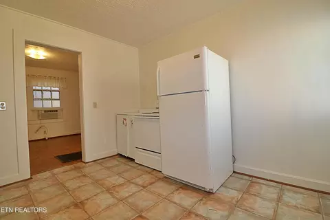 Kitchen - 201 Davis Ln, Oneida, TN 37841 photo 2 of 3