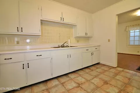 Kitchen - 201 Davis Ln, Oneida, TN 37841 photo 1 of 3
