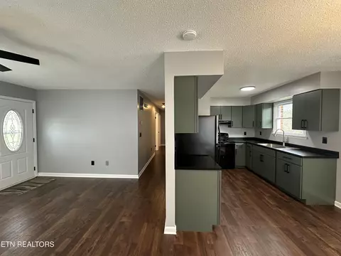 Entry Way - 298 Stapleton Rd, Ewing, VA 24248 photo 1 of 2