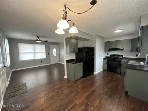 Kitchen - 298 Stapleton Rd, Ewing, VA 24248 photo 2 of 2