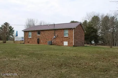 Exterior - 298 Stapleton Rd, Ewing, VA 24248 photo 1 of 2