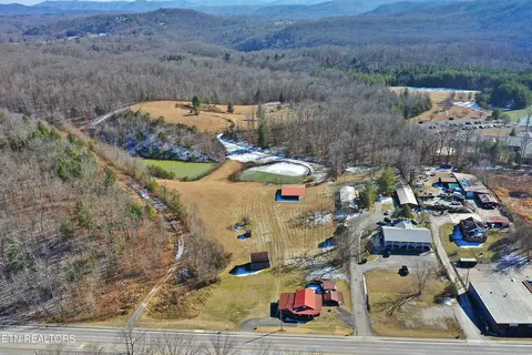 1552 Baker Hwy, Huntsville, TN 37756