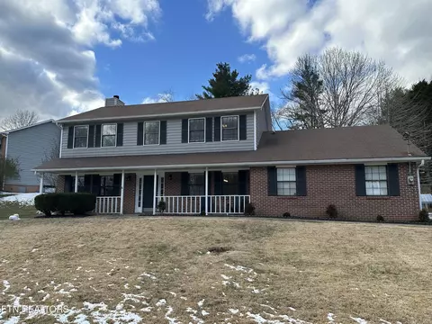 2120 Pine Meade Rd, Knoxville, TN 37923