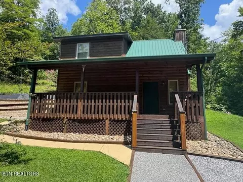 2155 Newt Huff Ln, Sevierville, TN 37862