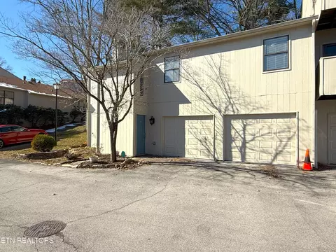 8500 Olde Colony Tr #10, Knoxville, TN 37923