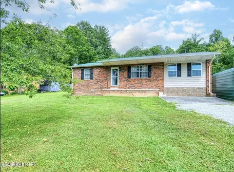 166 Old Gobey Rd, Wartburg, TN 37887