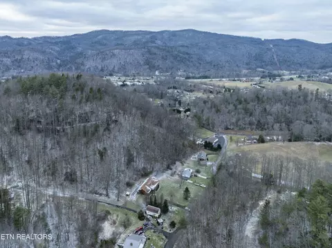 146 Barnett Hollow Rd, Erwin, TN 37650 photo 5